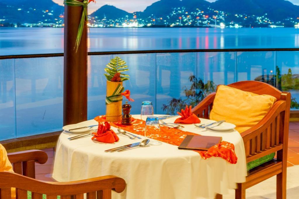 Cerf Island Resort Round Island Ngoại thất bức ảnh