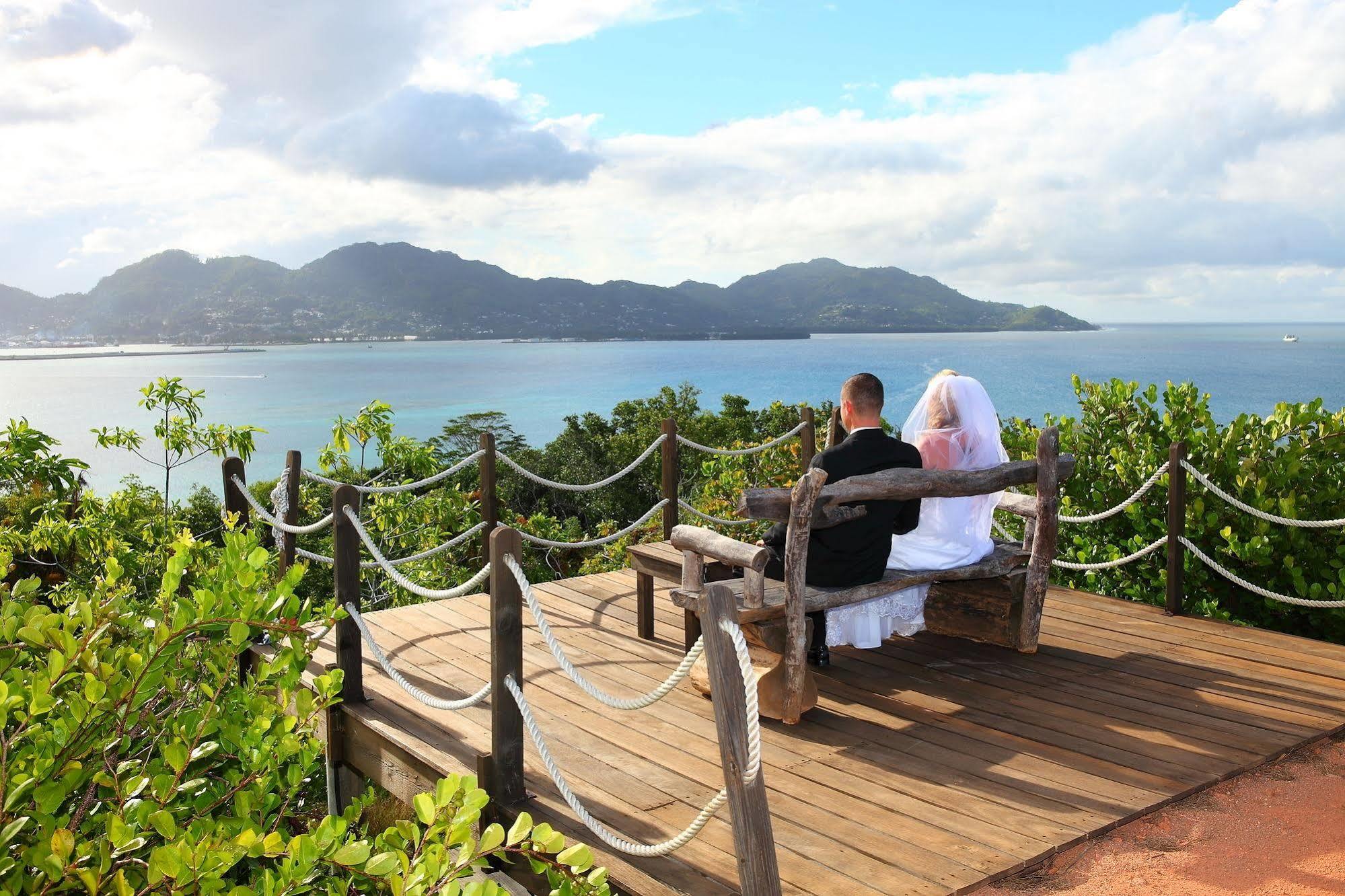 Cerf Island Resort Round Island Ngoại thất bức ảnh